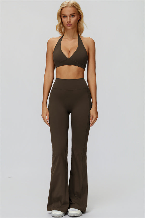 The Fyra Sports Bra Flared Leggings 2-Piece Set