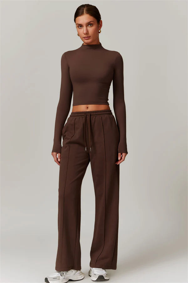 The Motion Crop Top Sweatpants 2-Piece Set
