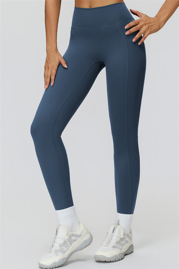 The Fyra Crop Tank Leggings 2-Piece Set