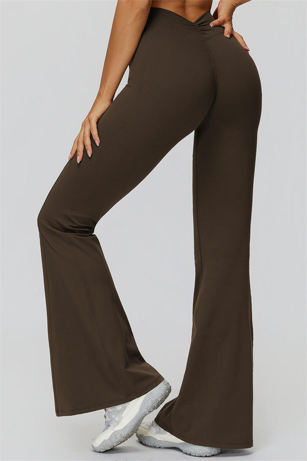 The Fyra Crop Tank Flared Leggings 2-Piece Set