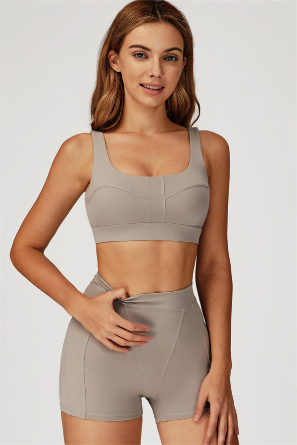The Conquer Sports Bra Shorts 2-Piece Set Soft Amber