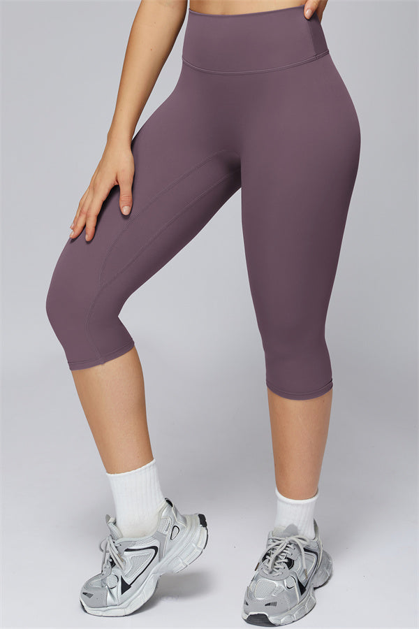 The FlexCore Sports Bra Capri Leggings 2-Piece Set