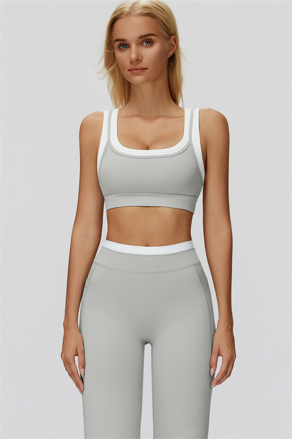The Canyon Sports Bra Flared Leggings 2-Piece Set Light Grey