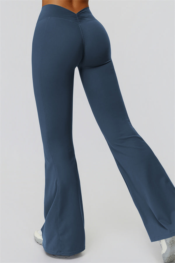 The Fyra Sports Bra Flared Leggings 2-Piece Set