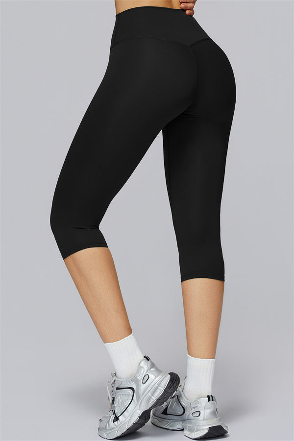 The FlexCore Sports Bra Capri Leggings 2-Piece Set