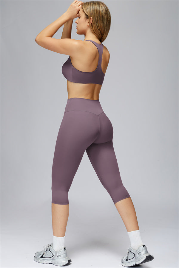The FlexCore Sports Bra Capri Leggings 2-Piece Set