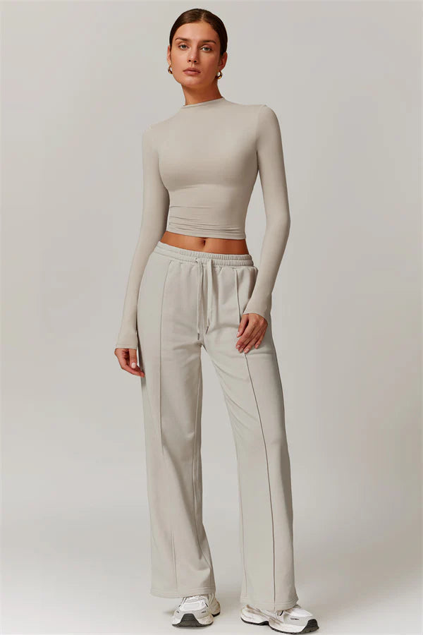 The Motion Crop Top Sweatpants 2-Piece Set