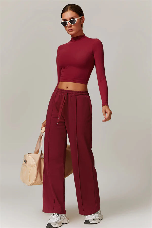 The Motion Crop Top Sweatpants 2-Piece Set