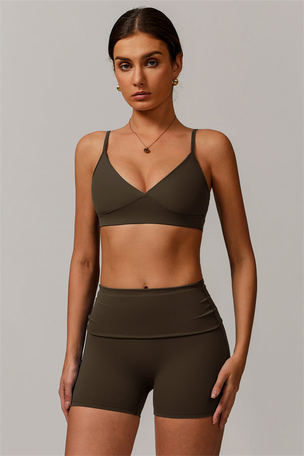 The Vigor Sports Bra Shorts 2-Piece Set Taupe