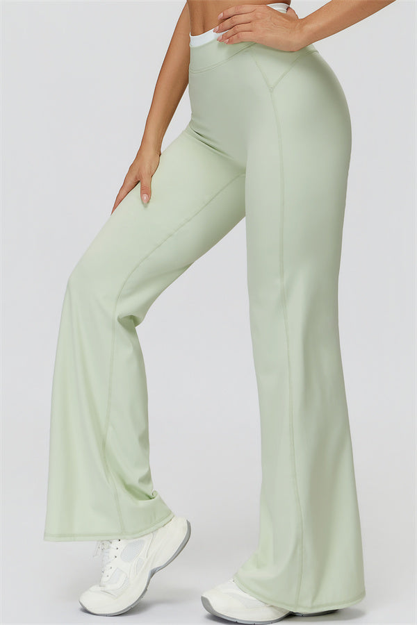 The Canyon Sports Bra Flared Leggings 2-Piece Set