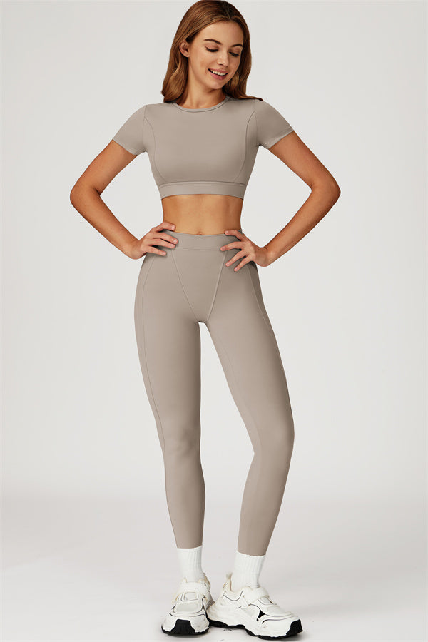 The Conquer T-shirt Leggings 2-Piece Set