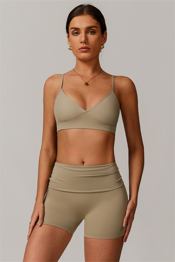 The Vigor Sports Bra Shorts 2-Piece Set Nobel