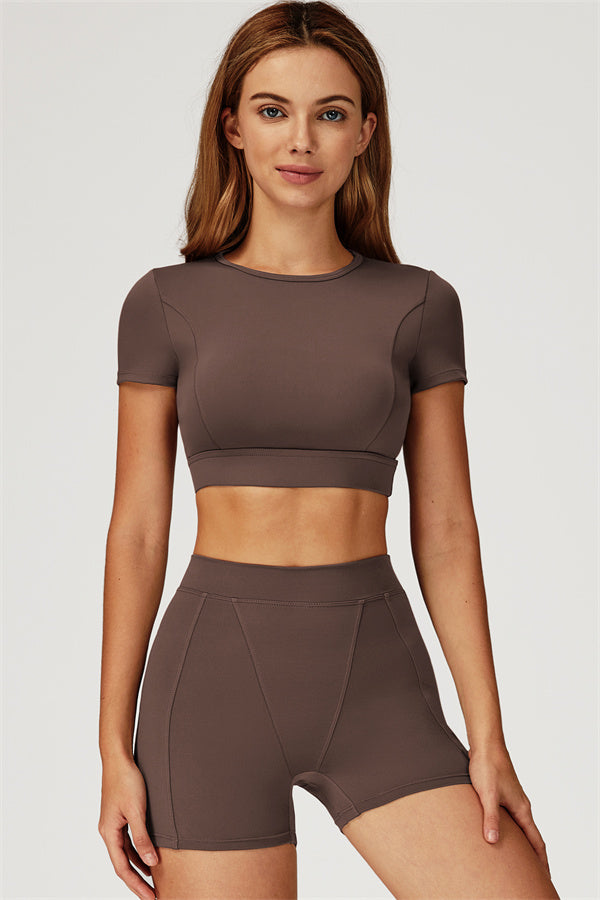 The Conquer T-shirt Shorts 2-Piece Set Roman Brown