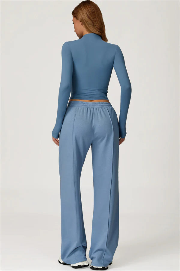 The Motion Crop Top Sweatpants 2-Piece Set