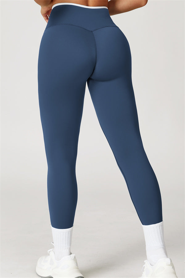 The Aiko Sports Bra Leggings 2-Piece Set