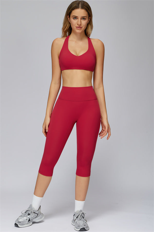 The FlexCore Sports Bra Capri Leggings 2-Piece Set