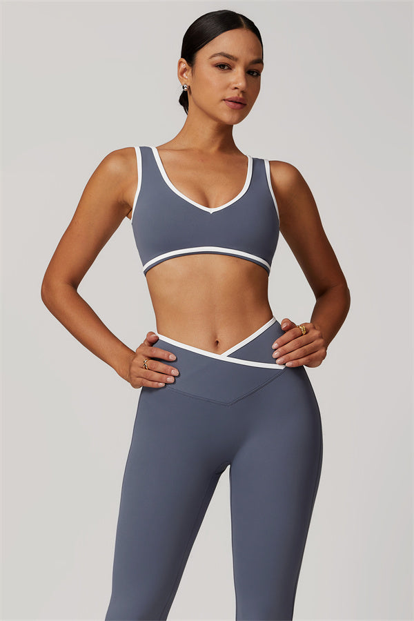 The Stamina Sports Bra Flared Leggings 2-Piece Set Dolphin