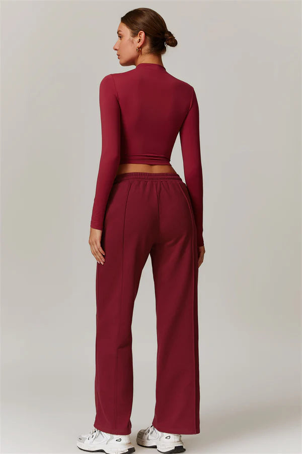 The Motion Crop Top Sweatpants 2-Piece Set