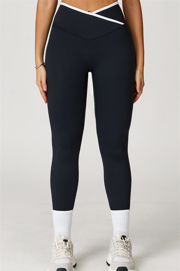 The Aiko Sports Bra Leggings 2-Piece Set