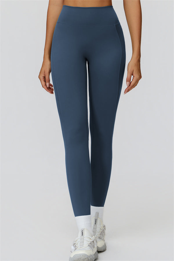 The Fyra Crop Tank Leggings 2-Piece Set