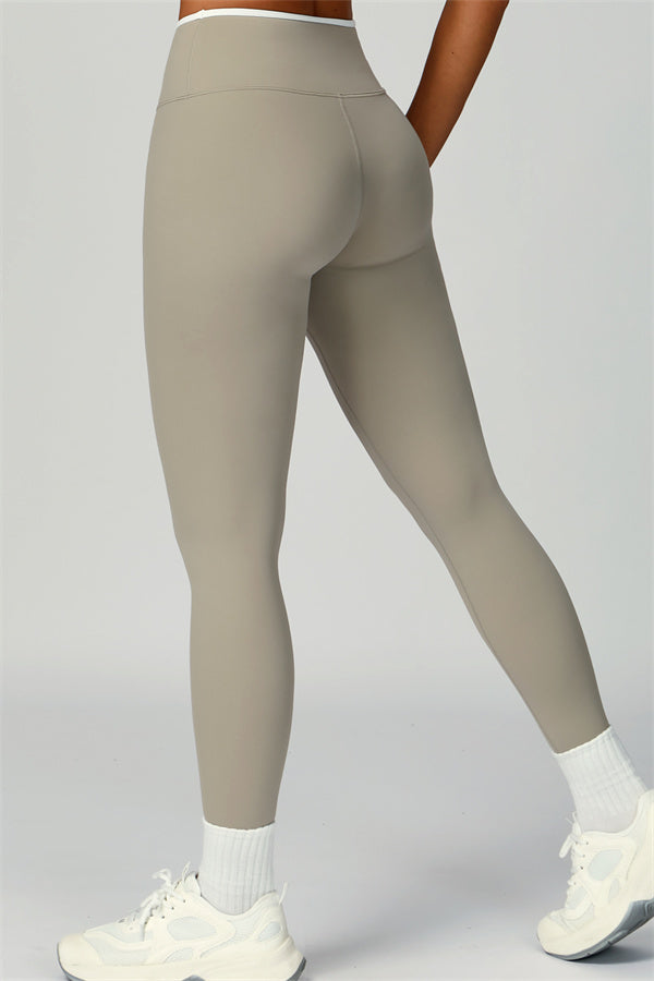 The Quest Sports Bra Leggings 2-Piece Set