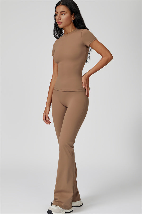 The Oasis T-shirt Flared Leggings 2-Piece Set