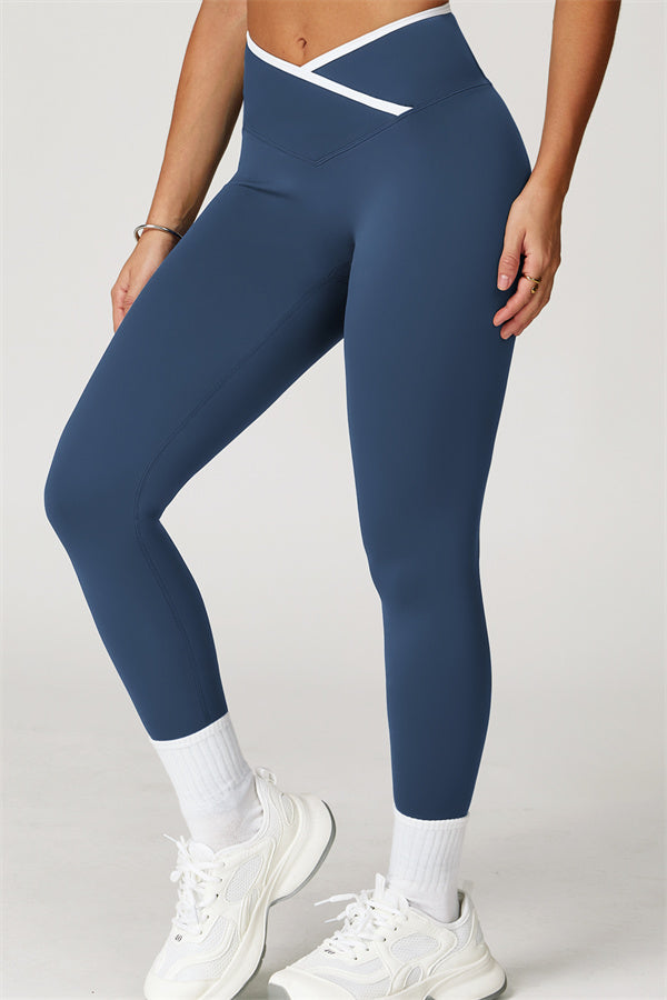 The Aiko Sports Bra Leggings 2-Piece Set