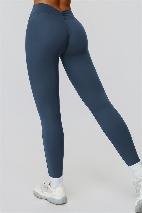 The Fyra Crop Tank Leggings 2-Piece Set