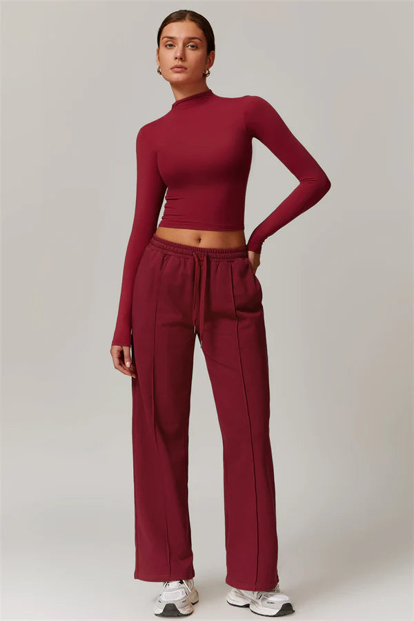 The Motion Crop Top Sweatpants 2-Piece Set