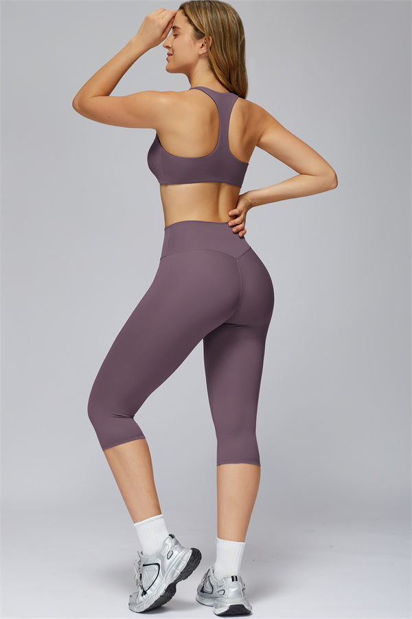 The FlexCore Sports Bra Capri Leggings 2-Piece Set