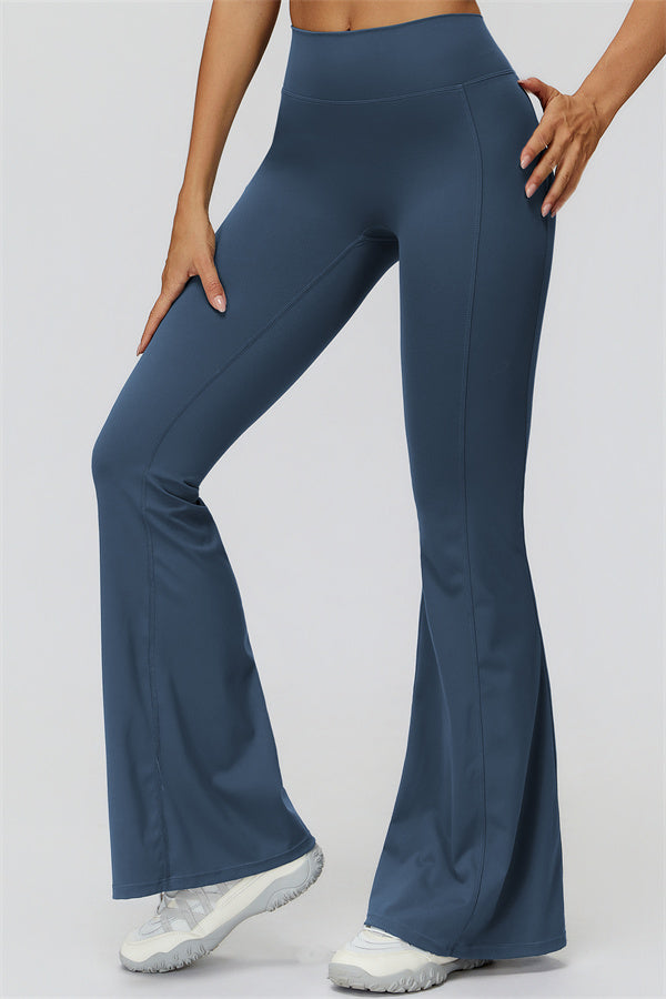 The Fyra Sports Bra Flared Leggings 2-Piece Set