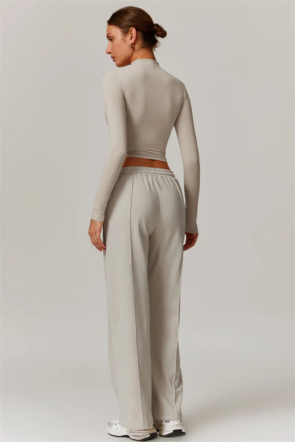 The Motion Crop Top Sweatpants 2-Piece Set