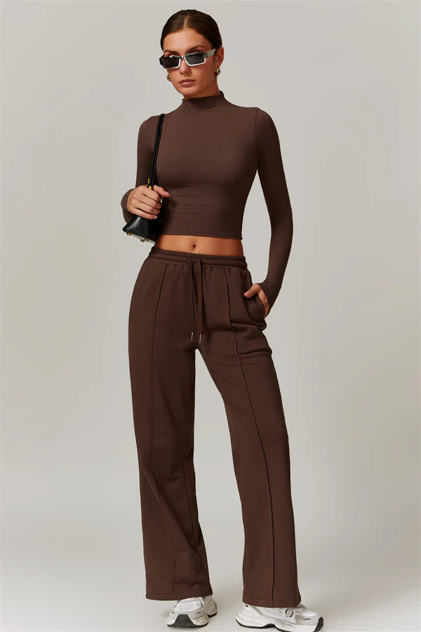 The Motion Crop Top Sweatpants 2-Piece Set