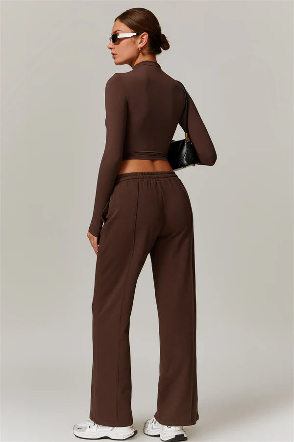 The Motion Crop Top Sweatpants 2-Piece Set