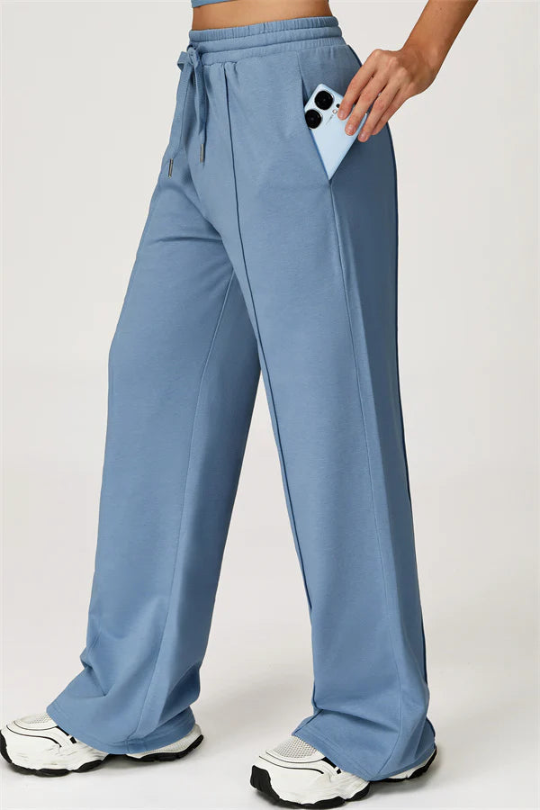 The Motion Crop Top Sweatpants 2-Piece Set