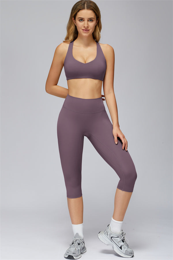The FlexCore Sports Bra Capri Leggings 2-Piece Set