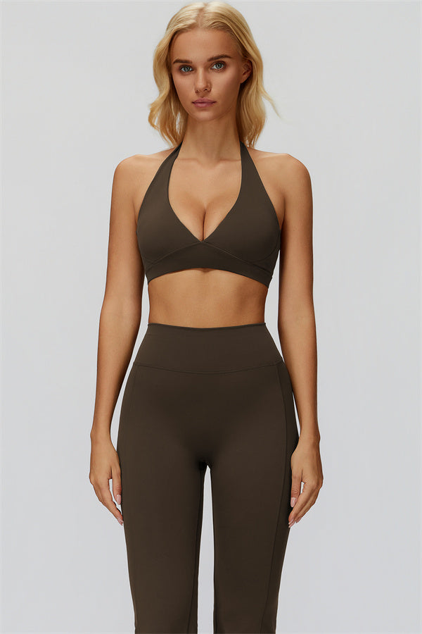 The Fyra Sports Bra Flared Leggings 2-Piece Set Bistre