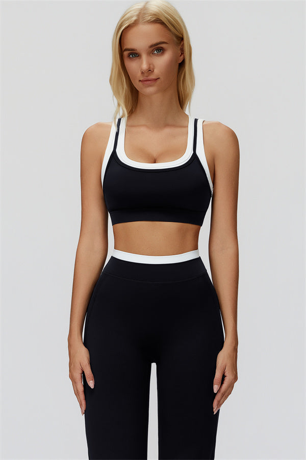 The Canyon Sports Bra Flared Leggings 2-Piece Set Black