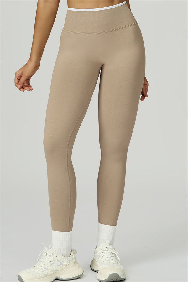 The Prime Contrast Sports Bra Leggings 2-Piece Set