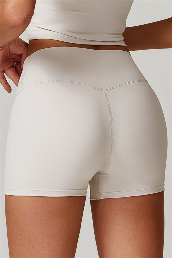 The Agile Shorts Apricot